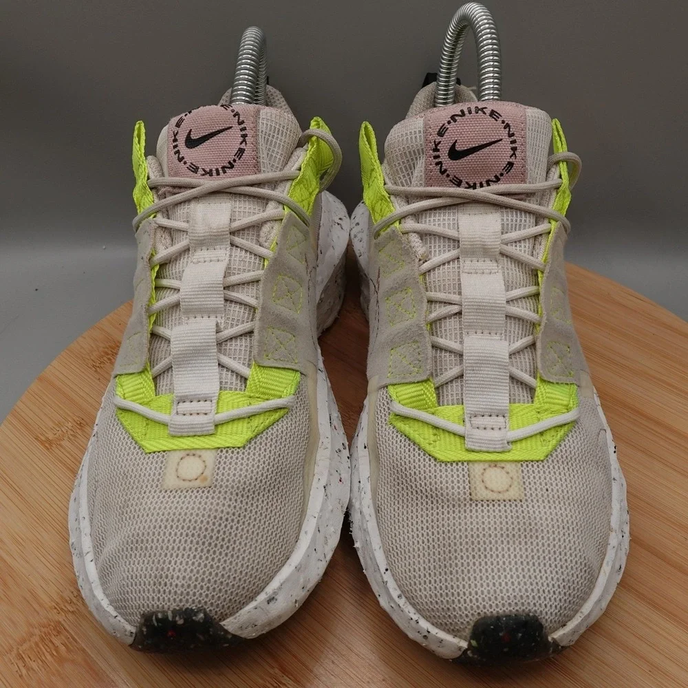 Nike Shoes Womens 7 Space Hippie 04 Women's Running Beige Volt CW2386-102